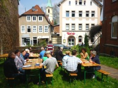 Biergarten-Feeling auf demSt. Simeonis-Rasen