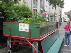 Eine Gemüseanhänger in der ersten  Essbaren Stadt Deutschlands